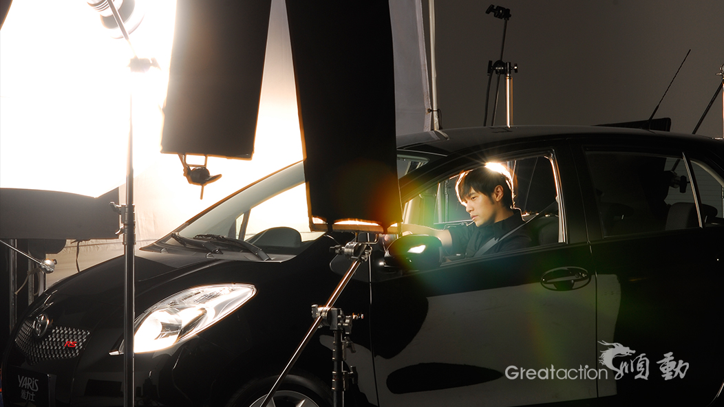 周杰倫、莫文蔚攜手雅力士汽車